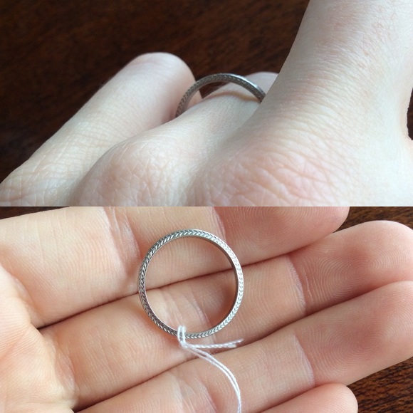 PLATINUM Wedding Band Ring Size 5 - Picture 7 of 8